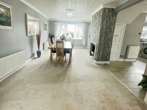 Dining- click for photo gallery
